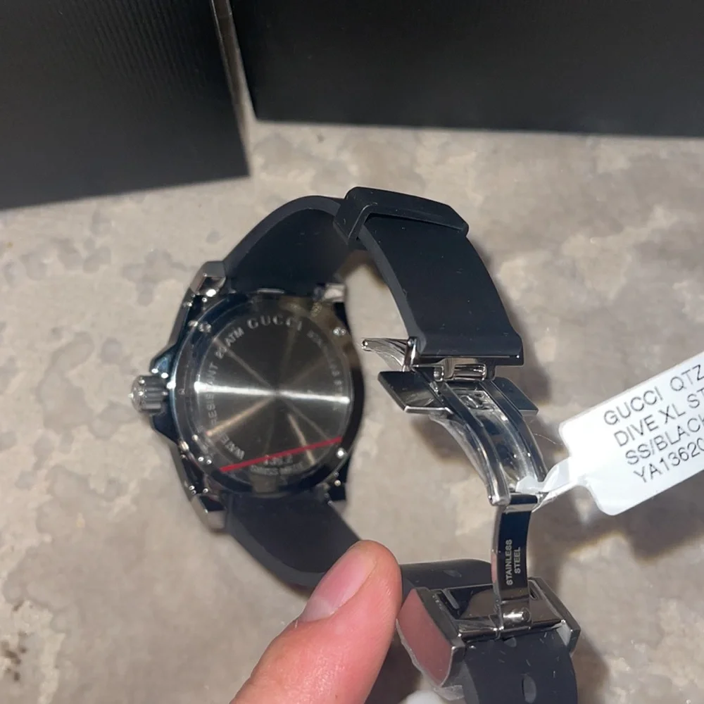 NWT GUCCI DIVE XL 45MM QUARTZ WATCH